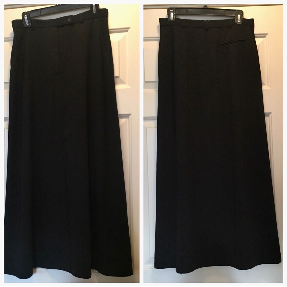 Elegant long rich black skirt (party ready 🎉)
